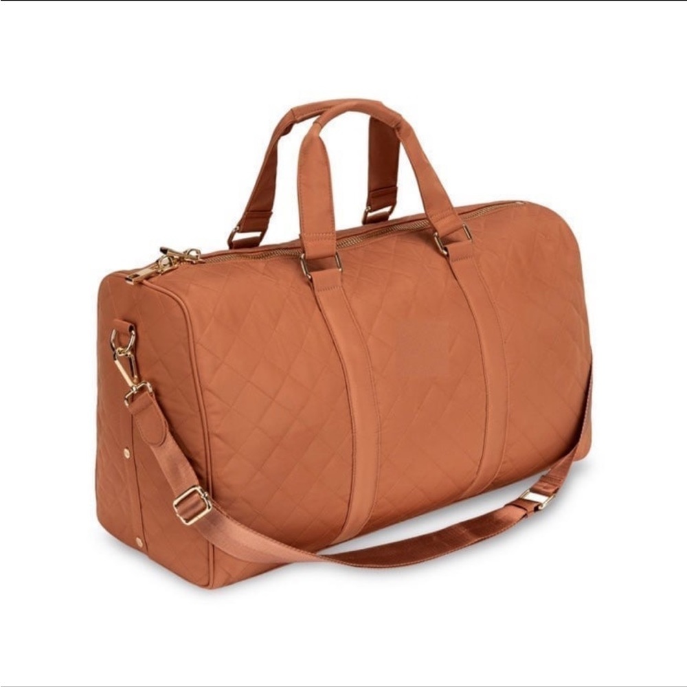 🆕 Stoney Clover Lane Quilted Diamond Camel Desert Dreams Nylon Classic Duffle